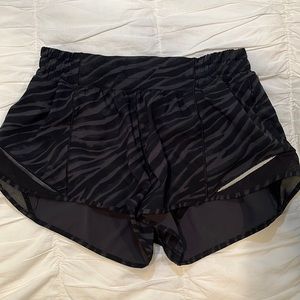 Lululemon hotty hot shorts, size 6, length 2.5